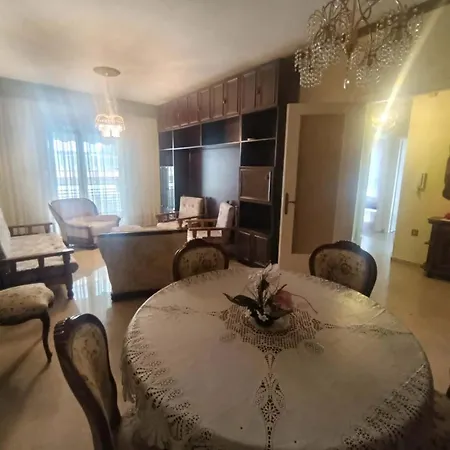 C E N T R A L Appartamento Kavala